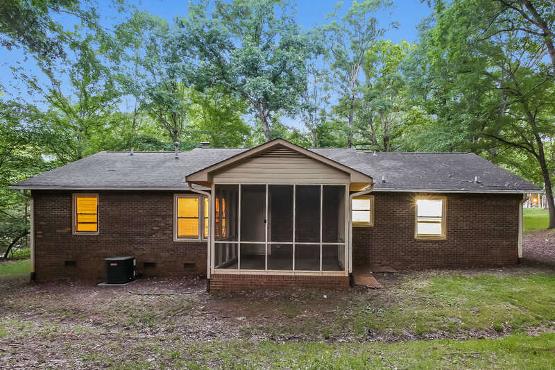 2,880/Mo, 431 Hillcrest Dr Harrisburg, NC 28075 Rear View 2