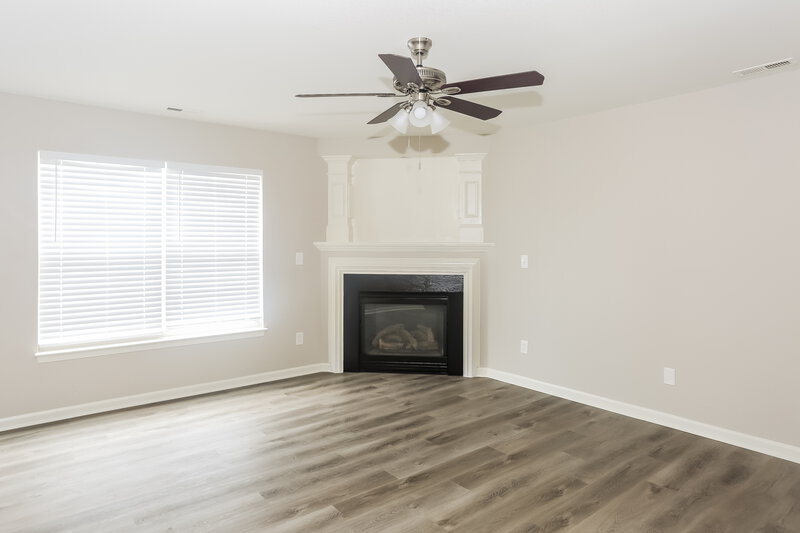 2,500/Mo, 741 Aberdeen Glen Pl Charlotte, NC 28214 Living Room View