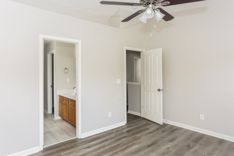 2,500/Mo, 741 Aberdeen Glen Pl Charlotte, NC 28214 Main Bedroom View 2