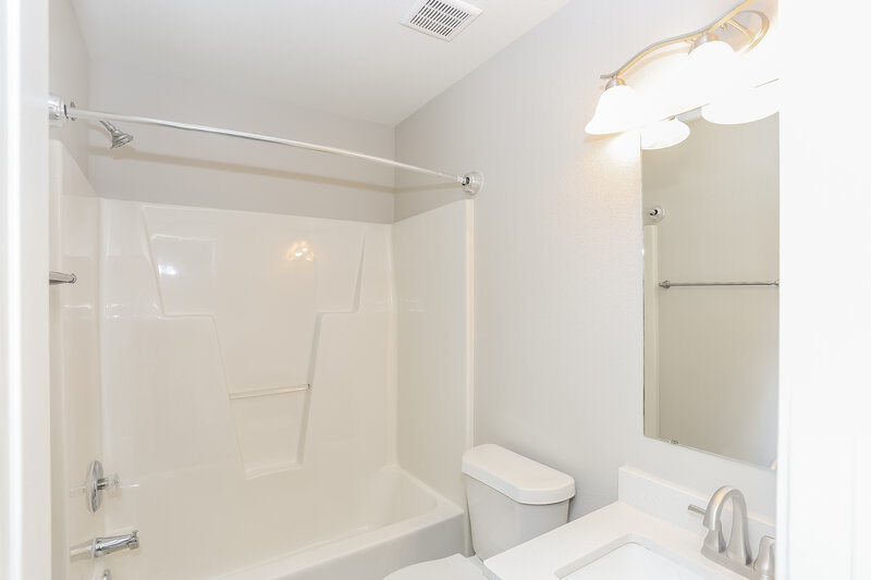 2,500/Mo, 741 Aberdeen Glen Pl Charlotte, NC 28214 Bathroom View