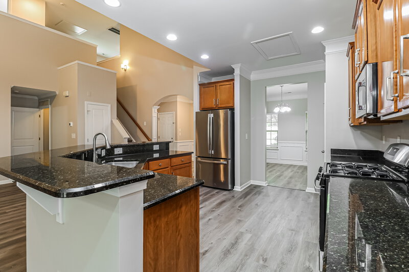2,550/Mo, 12423 Hunting Birds Ln Charlotte, NC 28278 Kitchen View 2
