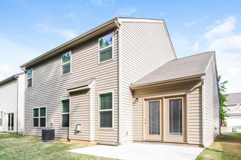 2,685/Mo, 12423 Hunting Birds Ln Charlotte, NC 28278 Rear View 2