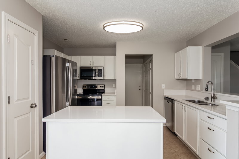 1,815/Mo, 9809 Holly Park Dr Charlotte, NC 28214 Kitchen View