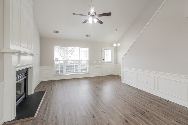 3,110/Mo, 9307 Bellegarde Dr Charlotte, NC 28277 Living Room View 2