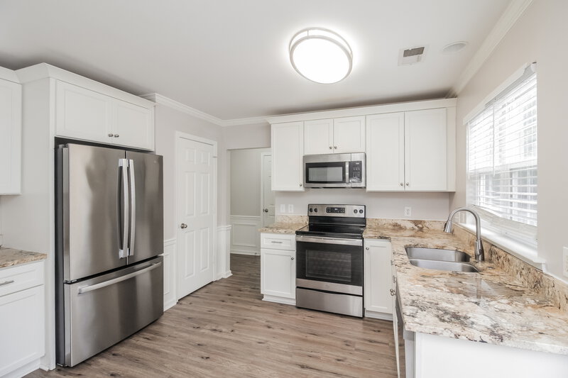 3,110/Mo, 9307 Bellegarde Dr Charlotte, NC 28277 Kitchen View 2