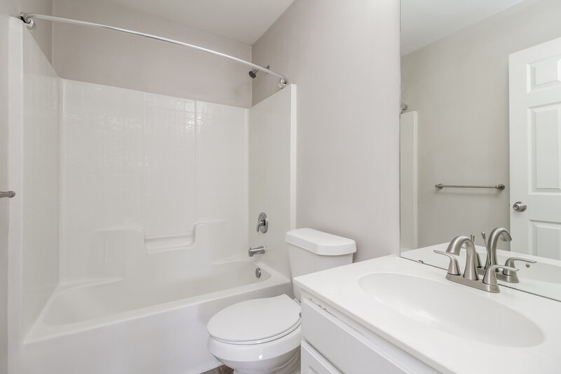 3,110/Mo, 9307 Bellegarde Dr Charlotte, NC 28277 Bathroom View