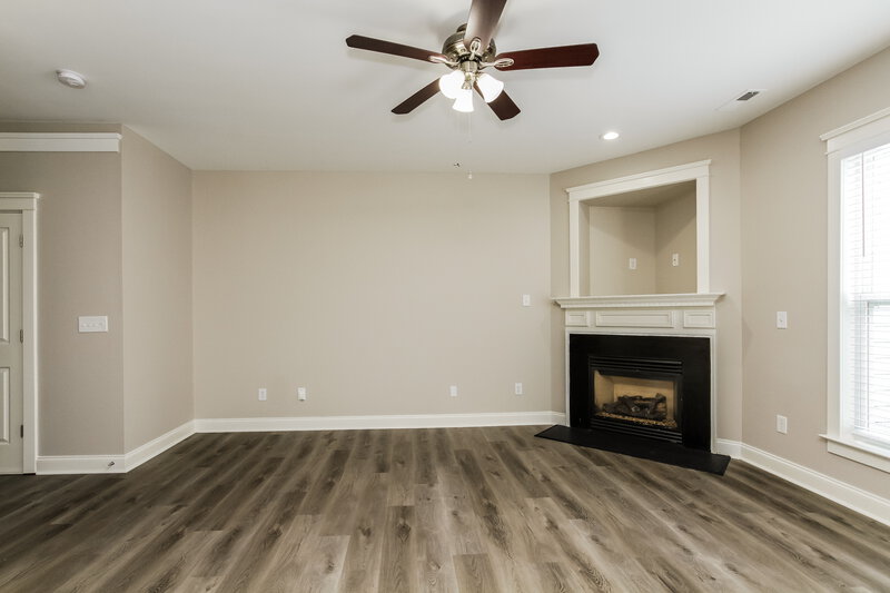 2,625/Mo, 8116 Bud Henderson Rd Huntersville, NC 28078 Living Room View