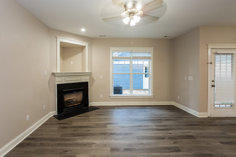 2,520/Mo, 8116 Bud Henderson Rd Huntersville, NC 28078 Living Room View