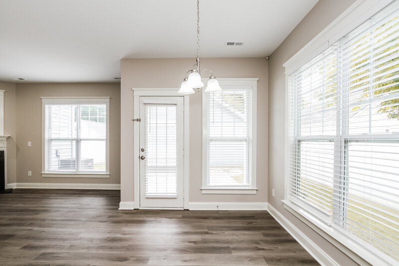 2,625/Mo, 8116 Bud Henderson Rd Huntersville, NC 28078 Breakfast Nook View