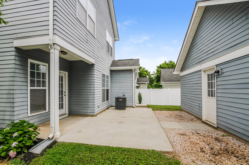 2,625/Mo, 8116 Bud Henderson Rd Huntersville, NC 28078 Rear View