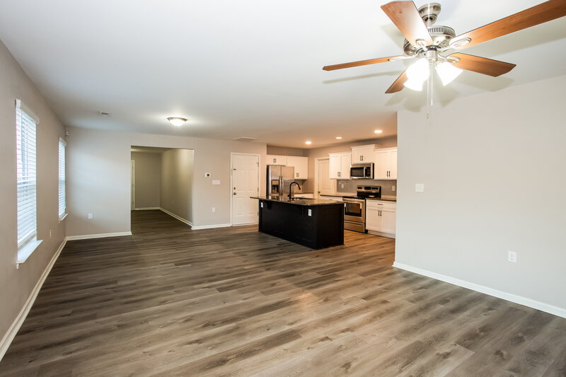 2,610/Mo, 582 Shellbark Dr Concord, NC 28025 Living Room View 2