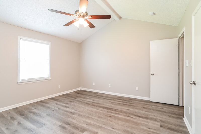 2,130/Mo, 4040 Coopersdale Rd Charlotte, NC 28273 Main Bedroom View