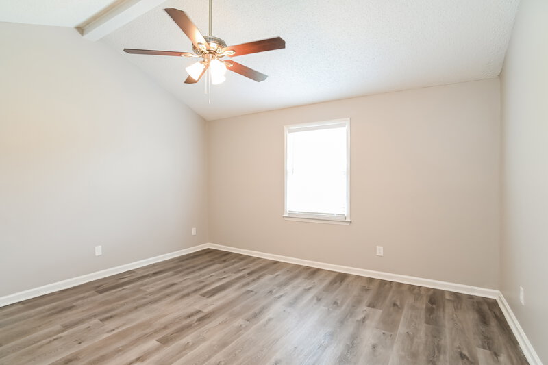 2,130/Mo, 4040 Coopersdale Rd Charlotte, NC 28273 Main Bedroom View 2
