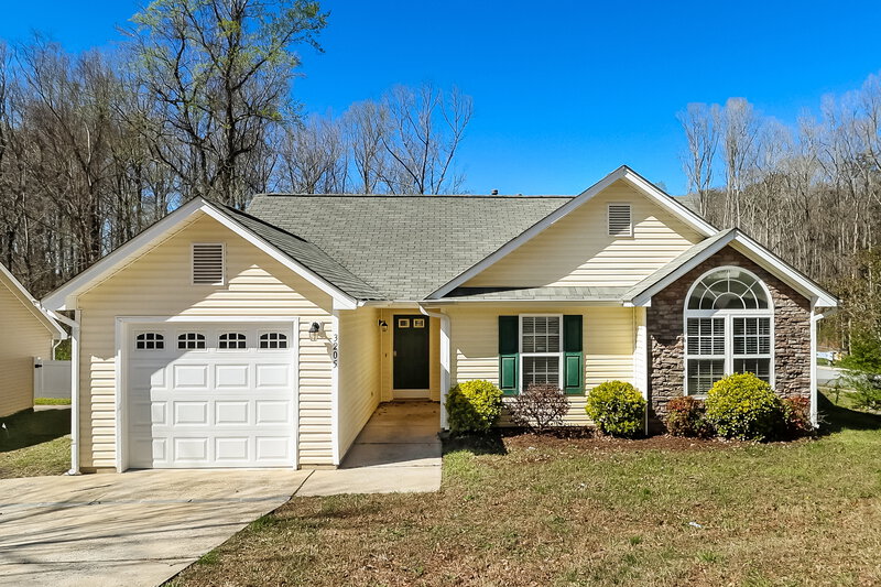 1,875/Mo, 3205 Forest Creek Ct Gastonia, NC 28052 External View