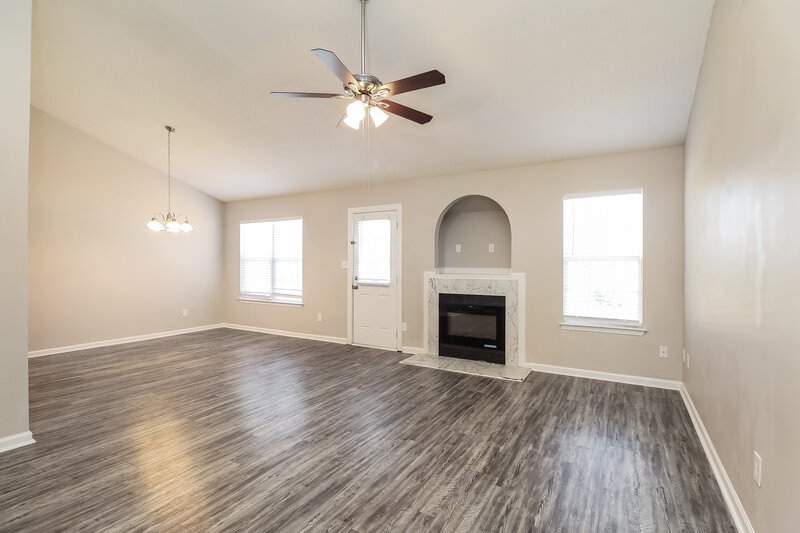 1,875/Mo, 3205 Forest Creek Ct Gastonia, NC 28052 Living Room View 2