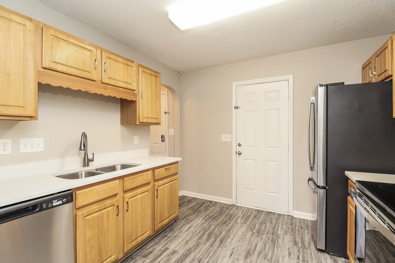 1,875/Mo, 3205 Forest Creek Ct Gastonia, NC 28052 Kitchen View