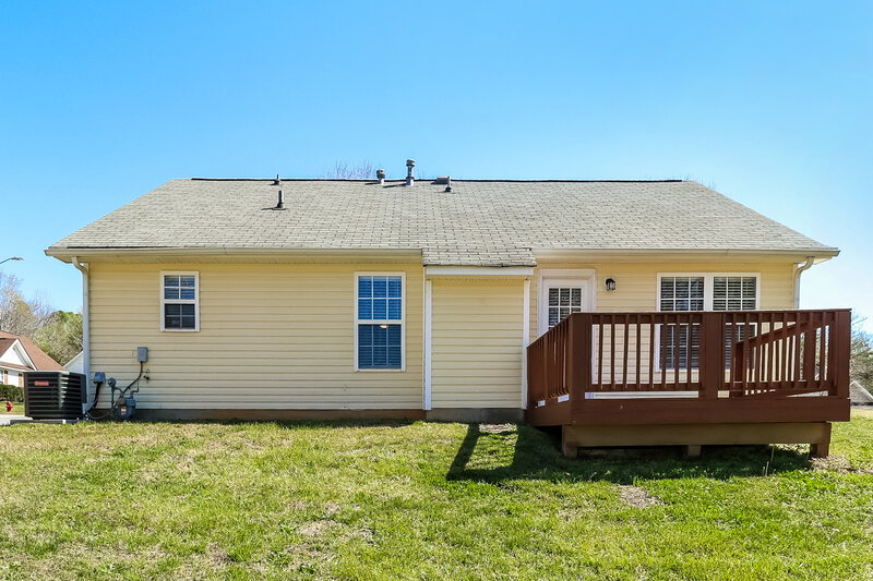 1,875/Mo, 3205 Forest Creek Ct Gastonia, NC 28052 Rear View