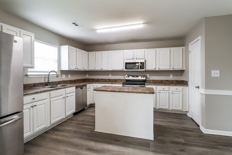 1,835/Mo, 333 Hunslet Cir Charlotte, NC 28206 Kitchen View 2