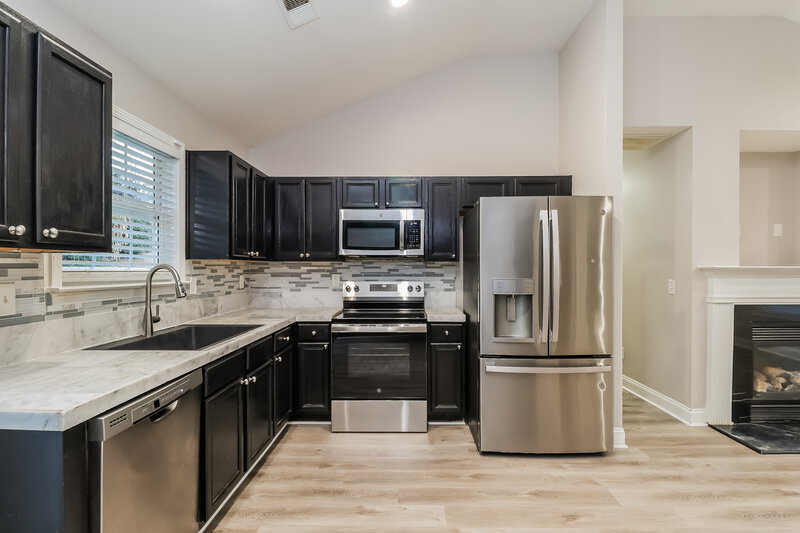 1,725/Mo, 2622 Amber Crest Dr Gastonia, NC 28052 Kitchen View