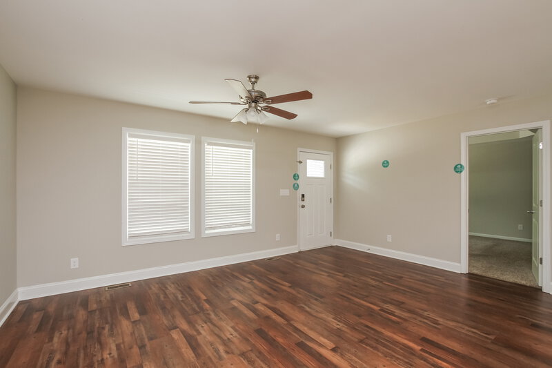 2,550/Mo, 8286 Historic Hill Dr Mt Pleasant, NC 28124 Living Room View