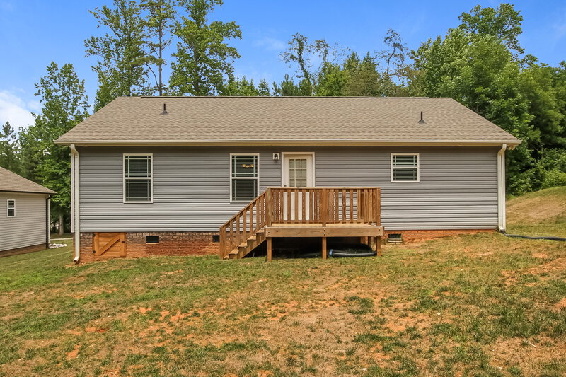 2,550/Mo, 8286 Historic Hill Dr Mt Pleasant, NC 28124 Rear View