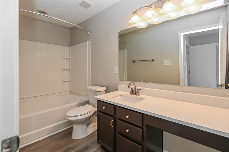 1,910/Mo, 831 Littleton Dr Concord, NC 28025 Main Bathroom View