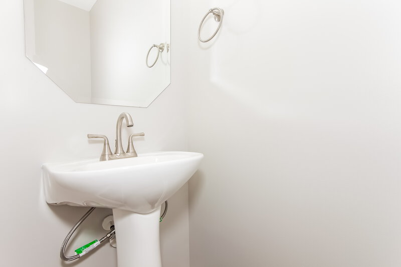 1,890/Mo, 1532 Logan Patrick Ct Gastonia, NC 28052 Bathroom View