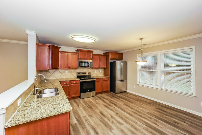 2,175/Mo, 9622 Fernspray Rd Charlotte, NC 28215 Kitchen View
