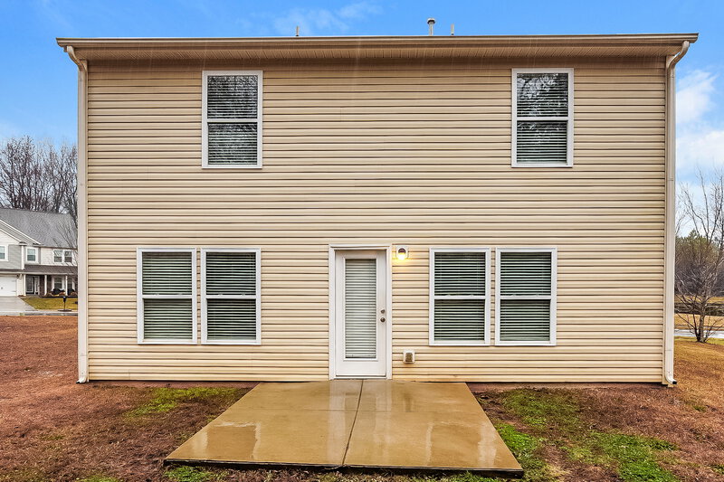 2,175/Mo, 9622 Fernspray Rd Charlotte, NC 28215 Rear View 2