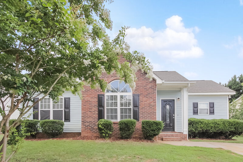 1,740/Mo, 6414 Pence Grove Rd Charlotte, NC 28215 External View