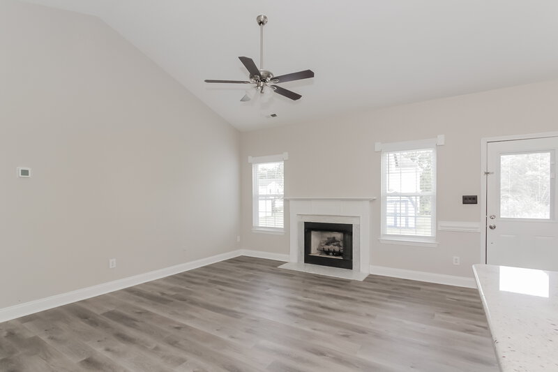 1,740/Mo, 6414 Pence Grove Rd Charlotte, NC 28215 Living Room View