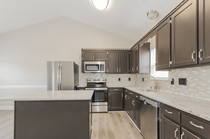 1,740/Mo, 6414 Pence Grove Rd Charlotte, NC 28215 Kitchen View 2