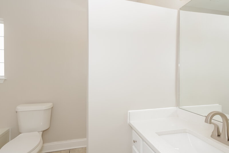 1,740/Mo, 6414 Pence Grove Rd Charlotte, NC 28215 Main Bathroom View