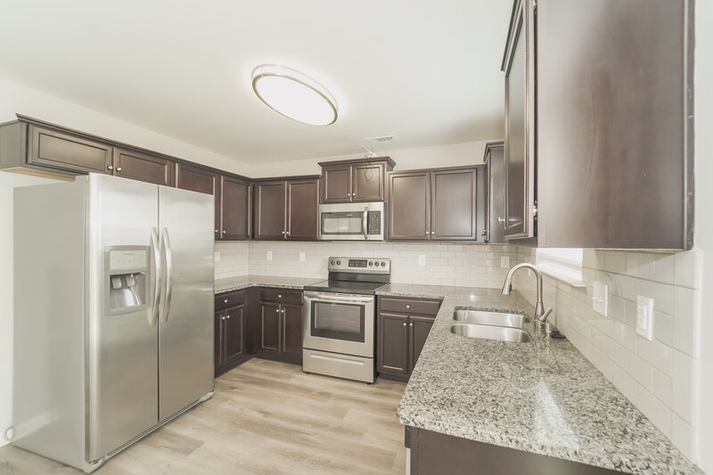 1,865/Mo, 6717 Broad Valley Ct. Charlotte, NC 28216 Kitchen View 2