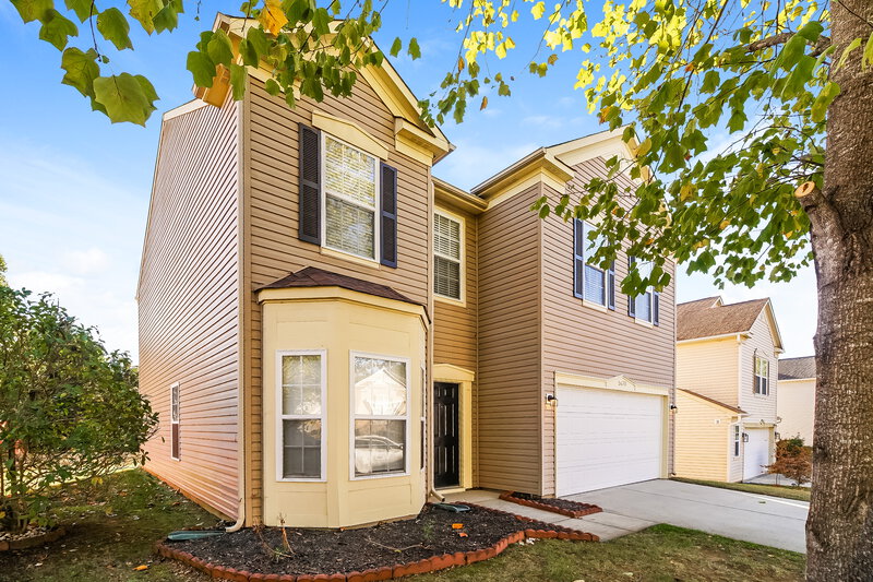 2,300/Mo, 5670 Hammermill Dr Harrisburg, NC 28075 Front View 2