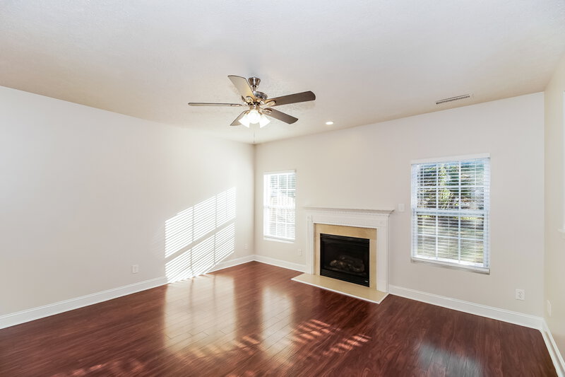 2,300/Mo, 5670 Hammermill Dr Harrisburg, NC 28075 Living Room View
