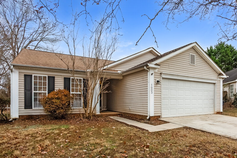 1,640/Mo, 1003 Salmon River Monroe, NC 28110 Front View 2