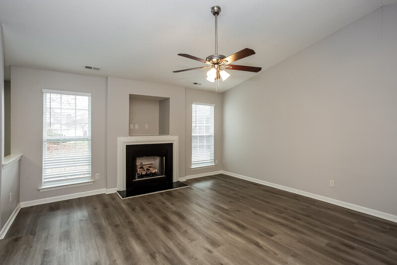 1,640/Mo, 1003 Salmon River Monroe, NC 28110 Living Room View 2