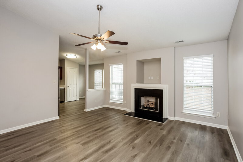 1,640/Mo, 1003 Salmon River Monroe, NC 28110 Living Room View 3