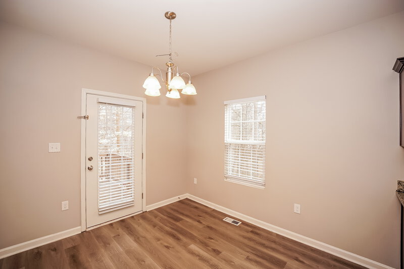 1,800/Mo, 111 Lookout Point Pl Mooresville, NC 28115 Dining Room View