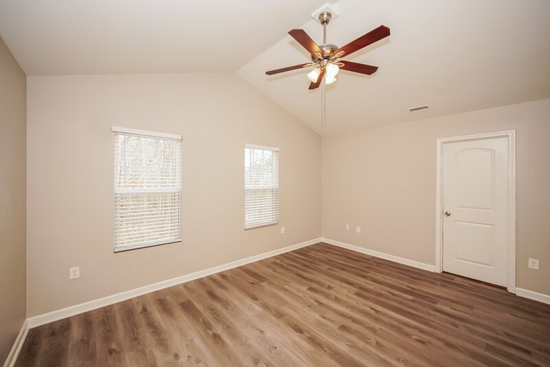 1,800/Mo, 111 Lookout Point Pl Mooresville, NC 28115 Main Bathroom View 2