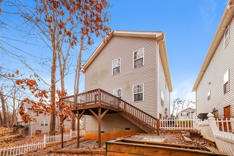 1,800/Mo, 111 Lookout Point Pl Mooresville, NC 28115 Rear View