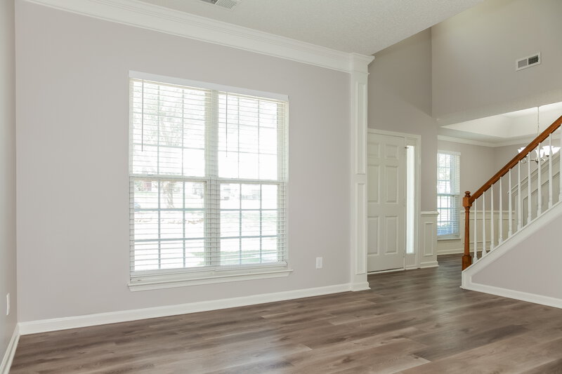 2,190/Mo, 6004 Shining Oak Ln Charlotte, NC 28269 Sitting Room View