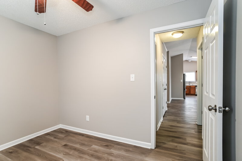 1,805/Mo, 5720 Shining Oak Ln Charlotte, NC 28269 Bedroom View 3