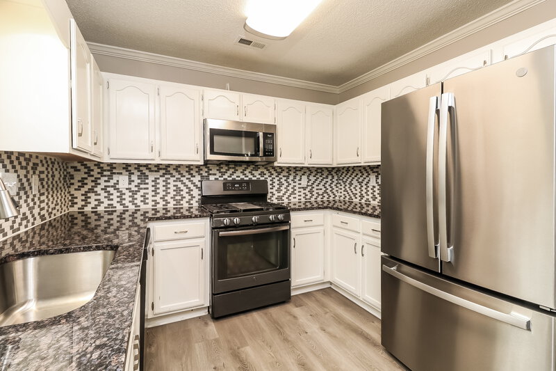 2,215/Mo, 14049 Kedleston Rd Huntersville, NC 28078 Misc View 7