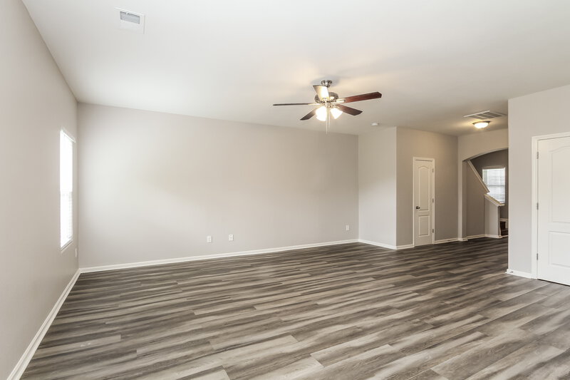 2,860/Mo, 1157 Black Diamond Dr Dallas, NC 28034 Living Room View 2
