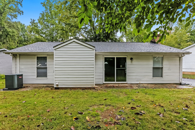 1,820/Mo, 6636 Piney Path Rd Charlotte, NC 28212 Rear View 2