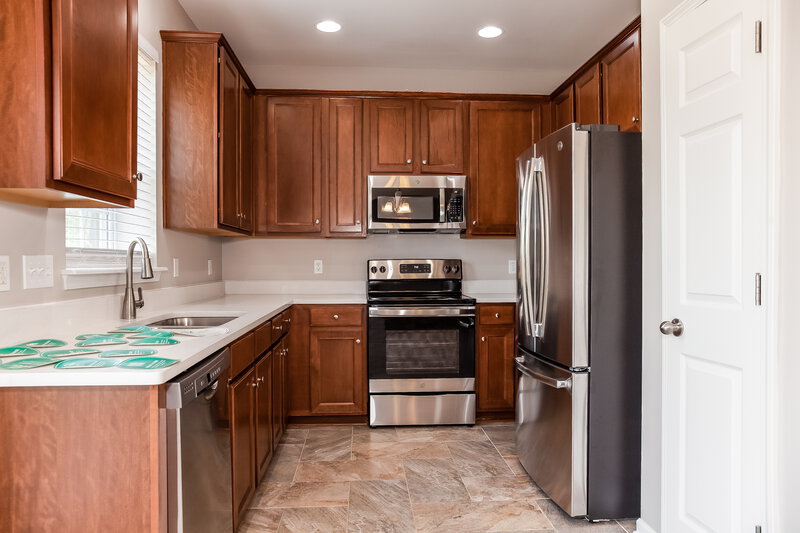 2,260/Mo, 912 Old Forester Ln Charlotte, NC 28214 Kitchen View
