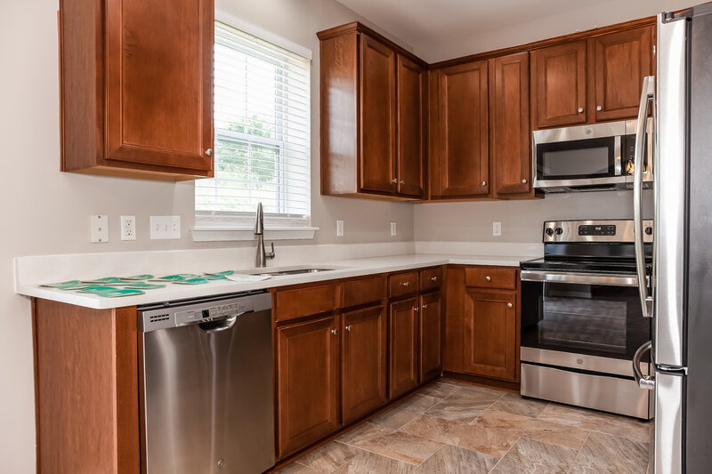 2,260/Mo, 912 Old Forester Ln Charlotte, NC 28214 Kitchen View 2