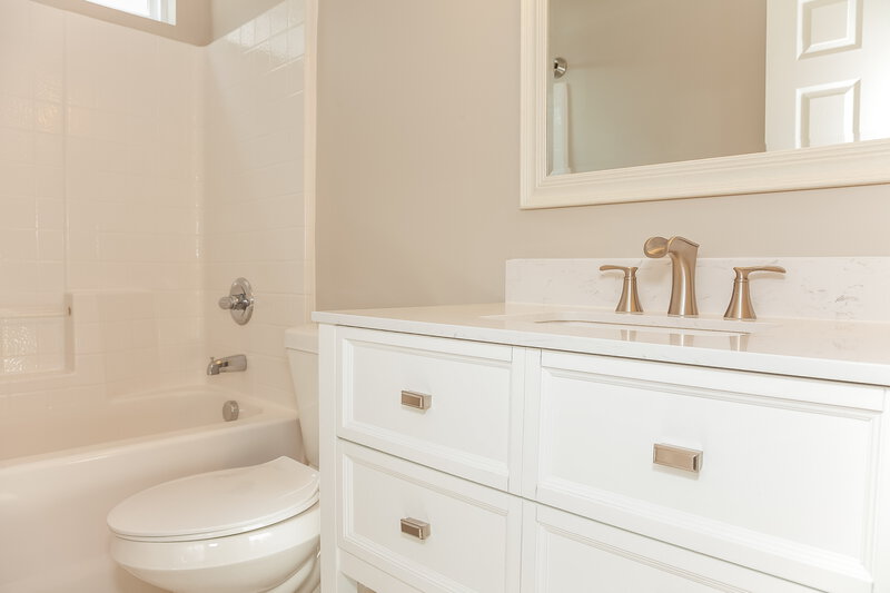 2,260/Mo, 912 Old Forester Ln Charlotte, NC 28214 Bathroom View